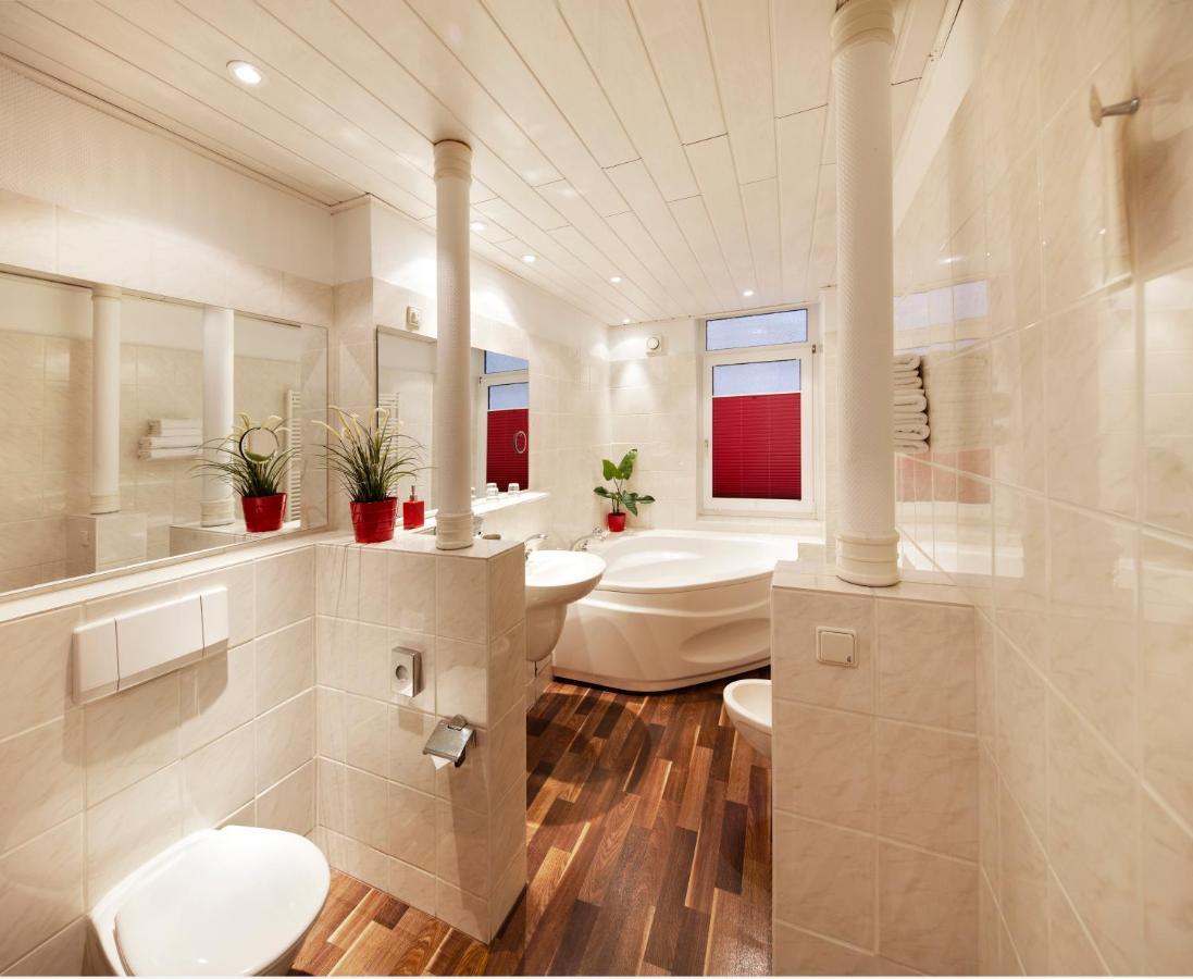 Hotel Jensen Lübeck Dış mekan fotoğraf