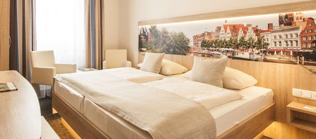 Hotel Jensen Lübeck Oda fotoğraf