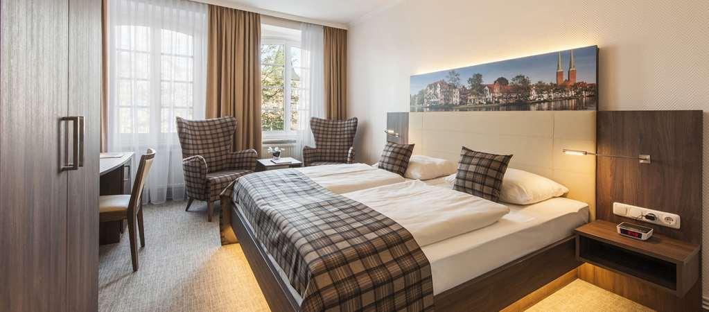 Hotel Jensen Lübeck Oda fotoğraf