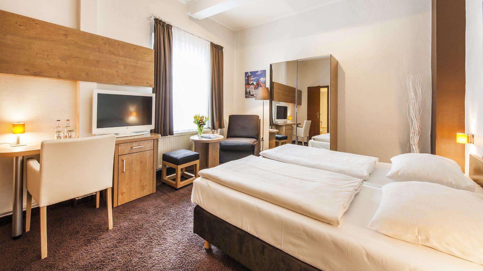 Hotel Jensen Lübeck Dış mekan fotoğraf