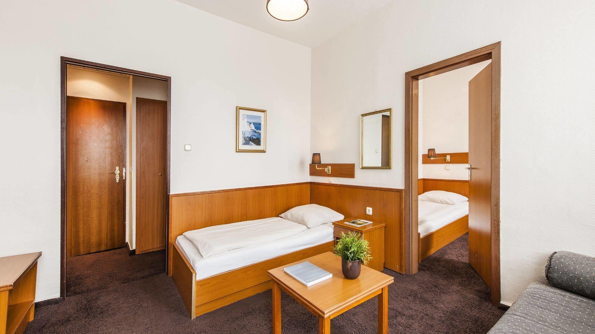 Hotel Jensen Lübeck Dış mekan fotoğraf