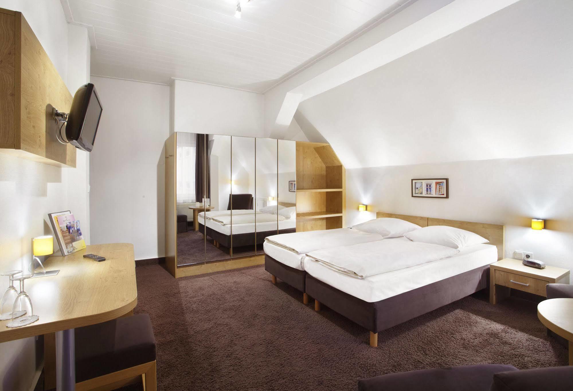 Hotel Jensen Lübeck Dış mekan fotoğraf